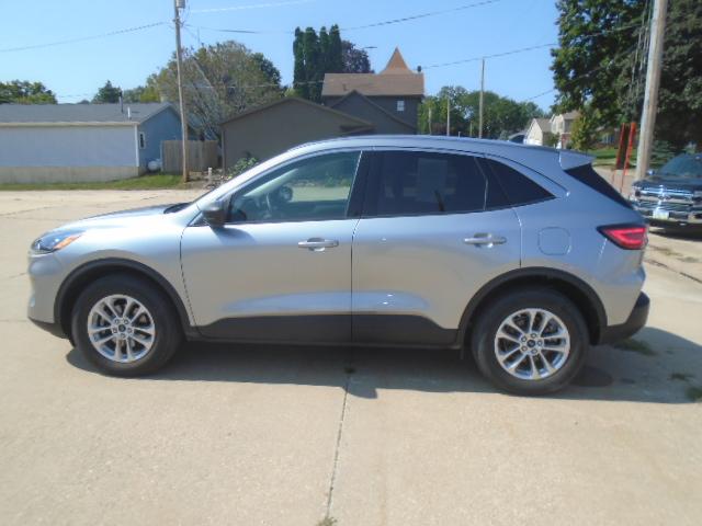 Used 2022 Ford Escape SE with VIN 1FMCU9G64NUB24266 for sale in Monticello, IA