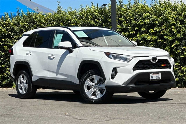 Used 2019 Toyota RAV4 XLE with VIN 2T3W1RFV1KW024014 for sale in Santa Ana, CA