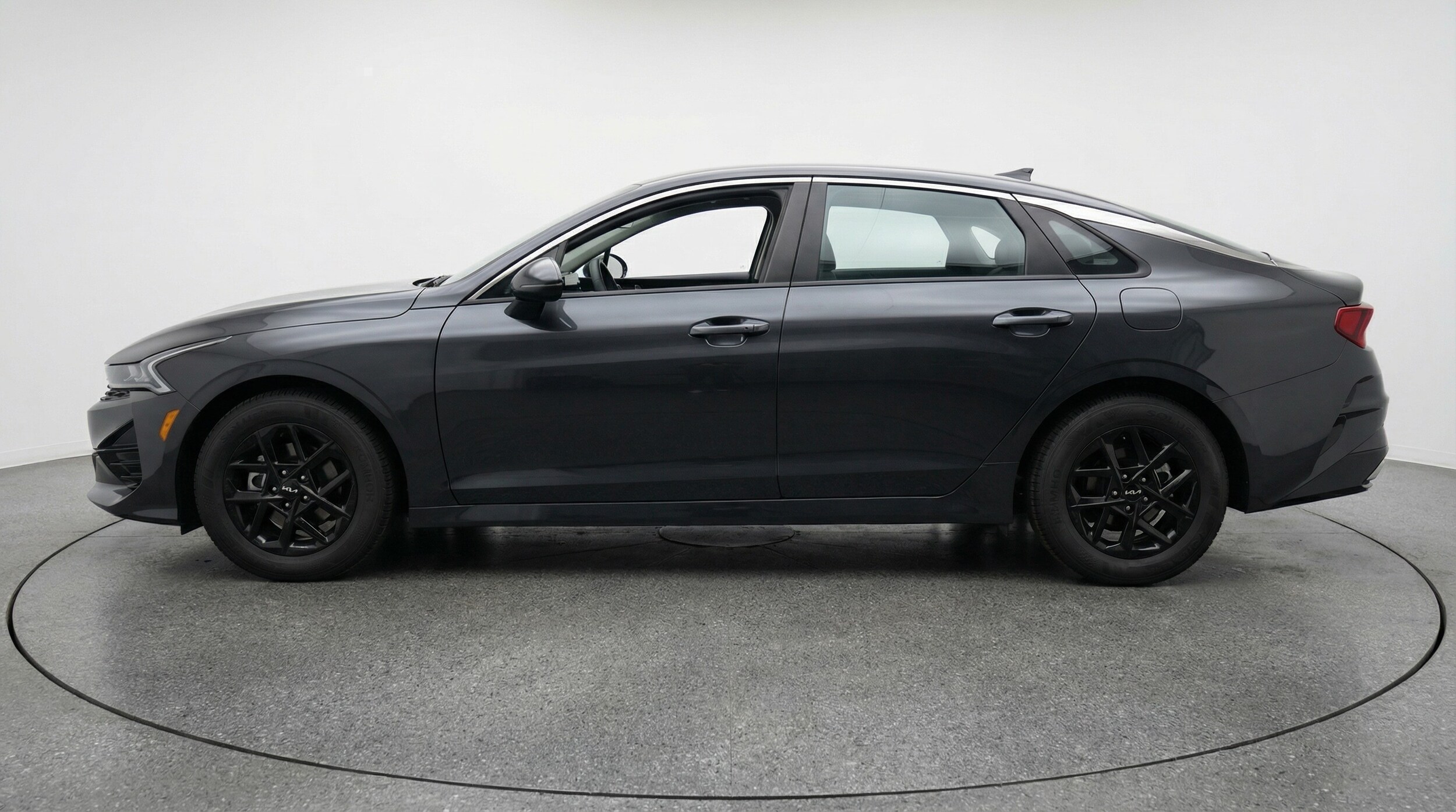 Thumbnail: 2025 Kia K5 - 4