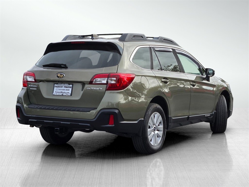 2019 Subaru Outback 2.5i Premium photo 4