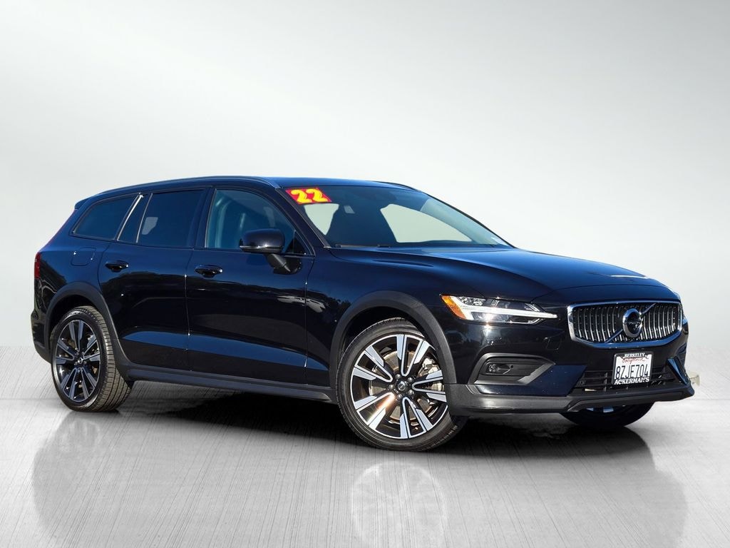 Used 2022 Volvo V60 Cross Country T5 Wagon