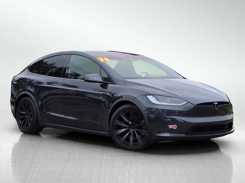 2024 Tesla Model X Long Range's photo