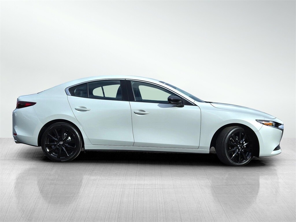 2025 Mazda Mazda3 2.5 Select Sport photo 3