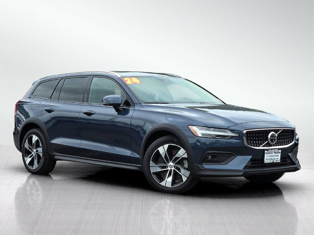 2024 Volvo V60 Cross Country