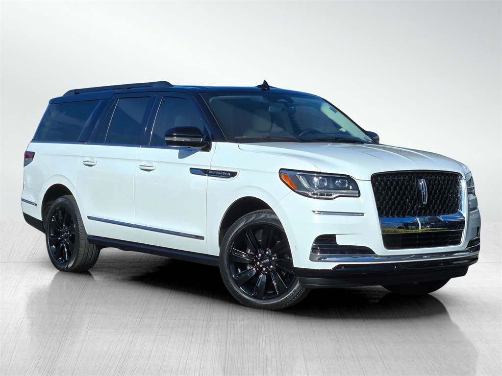 2022 Lincoln Navigator Black Label L's photo