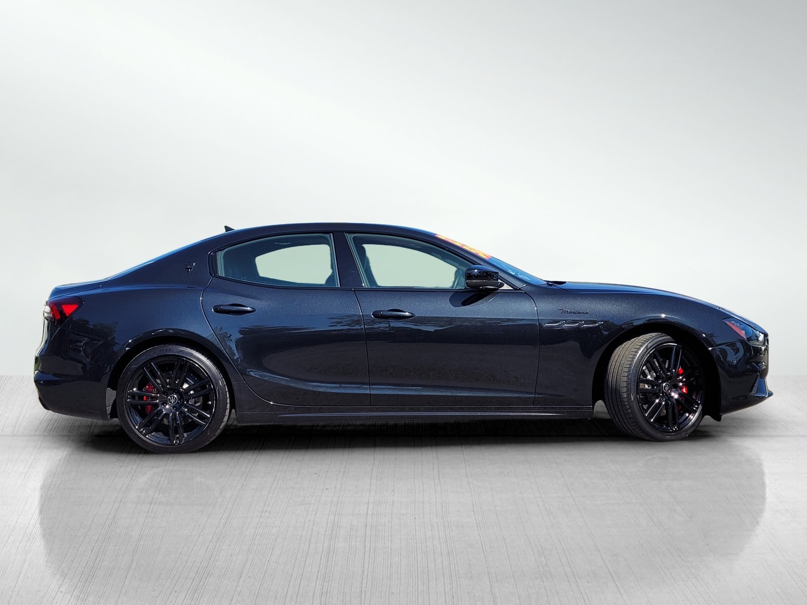 2023 Maserati Ghibli Modena Q4 photo 3