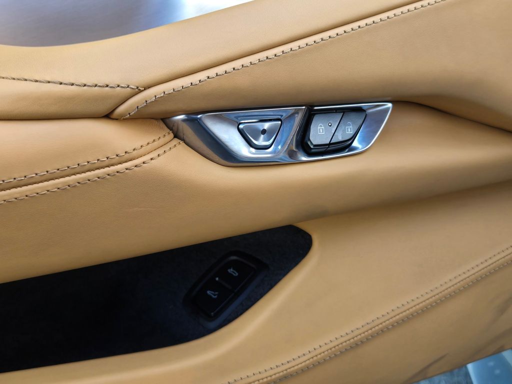 2022 Chevrolet Corvette 3LT - Photo 17