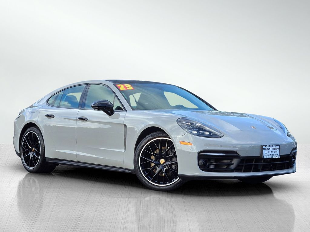 2023 Porsche Panamera 4 Platinum Edition's photo