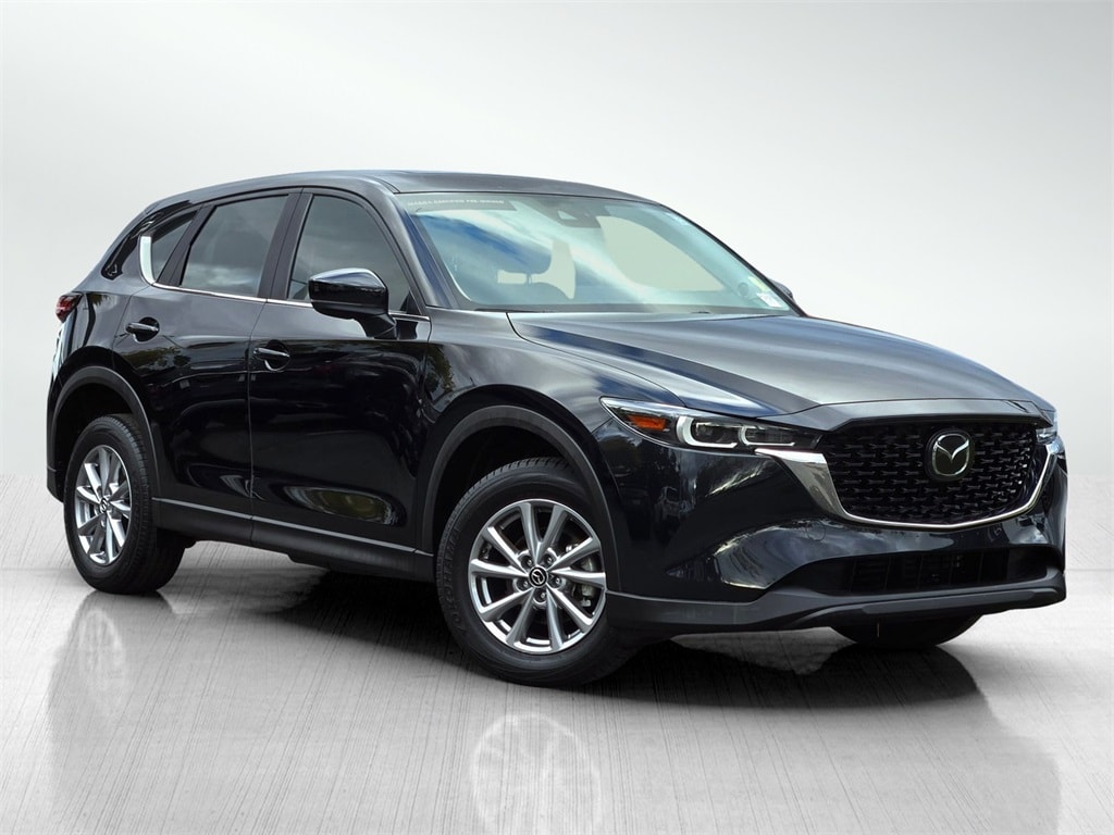 2023 Mazda CX-5 S Preferred package's photo