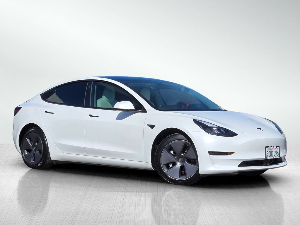 2022 Tesla Model 3 Long Range Dual Motor All-Wheel Drive's photo