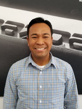 Staff member Tam Thach from ID_5b88f7606080