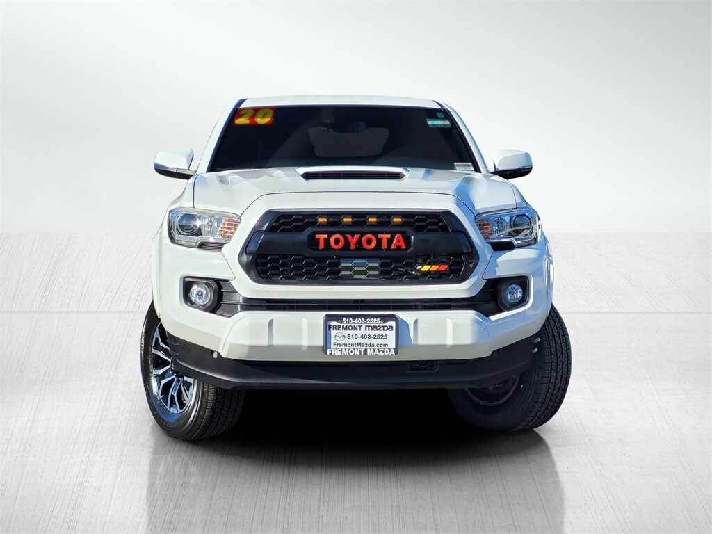 2020 Toyota Tacoma TRD Sport photo 2