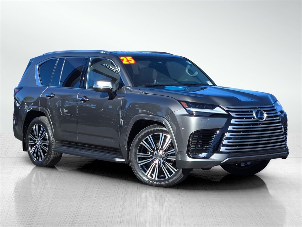 2025 Lexus LX Luxury's photo
