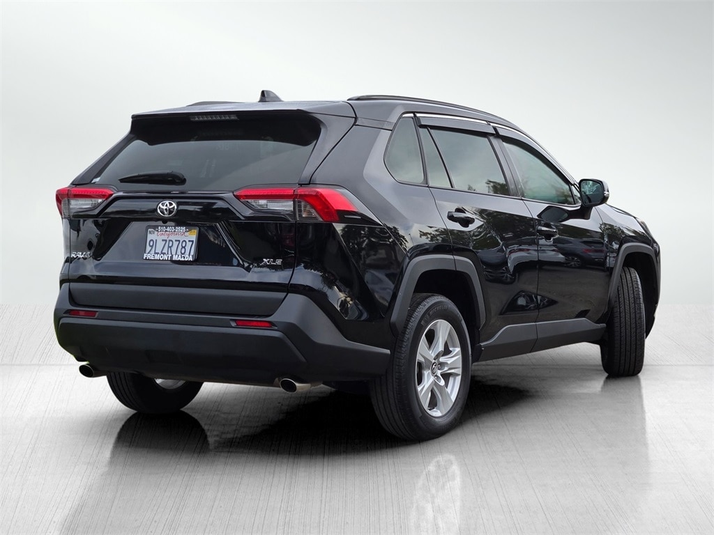 Used 2021 Toyota RAV4 XLE SUV