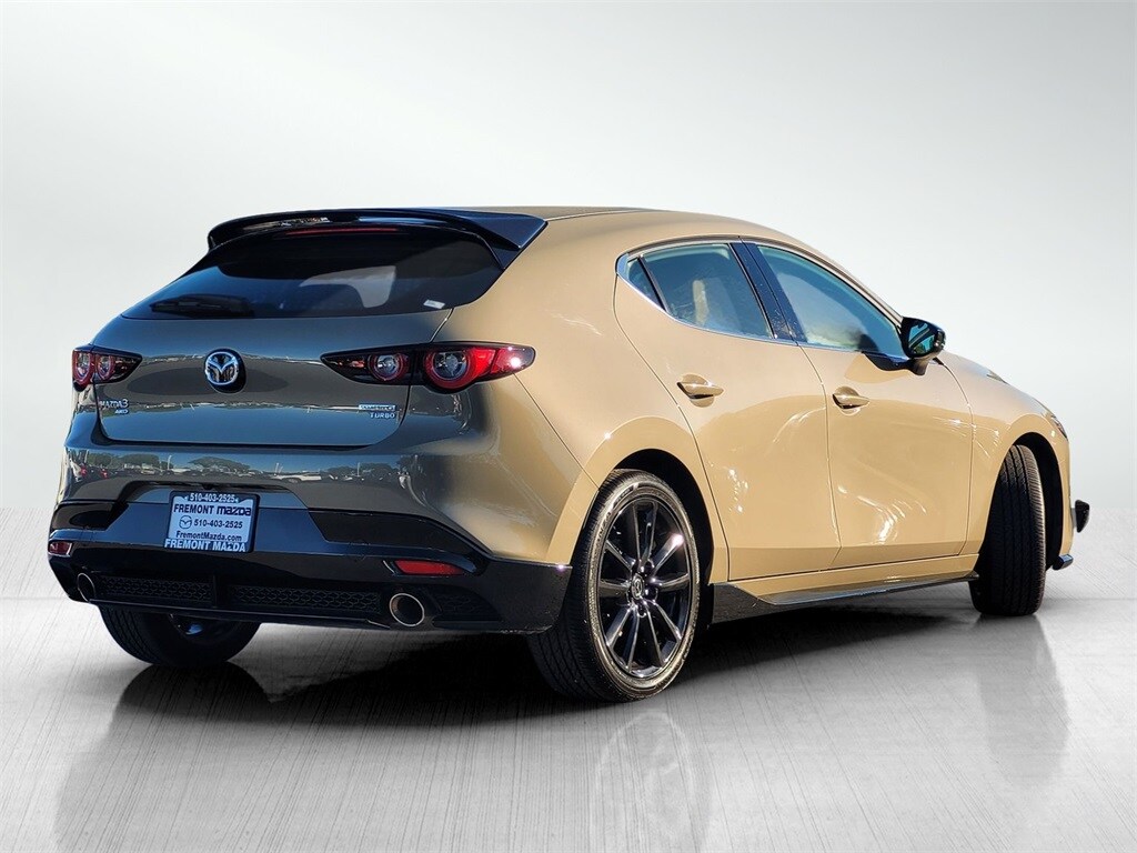 2025 Mazda Mazda3 Hatchback 2.5 Carbon Turbo photo 4
