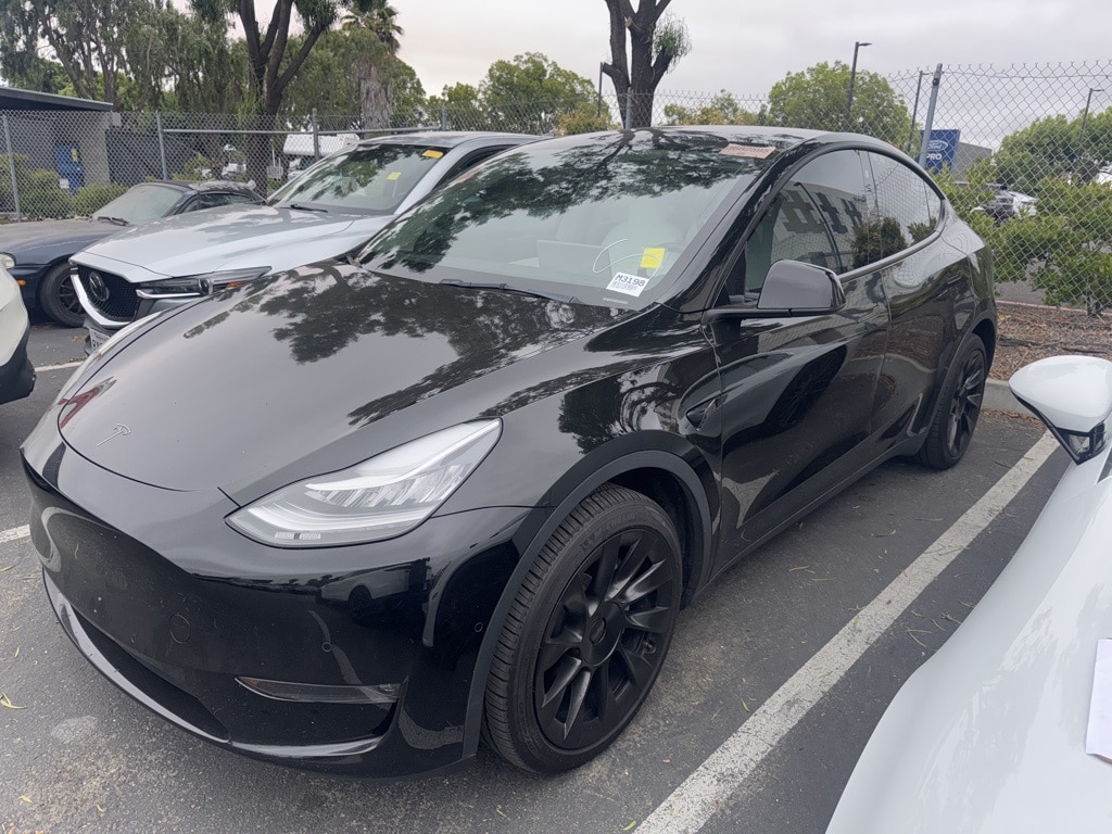 Used 2022 Tesla Model Y Long Range with VIN 7SAYGDEE4NF312697 for sale in Northfield, Minnesota