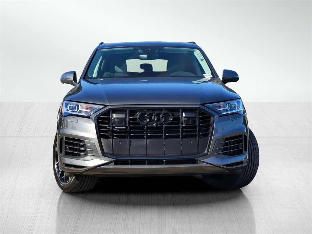 2022 Audi Q7 55 Premium Plus photo 2