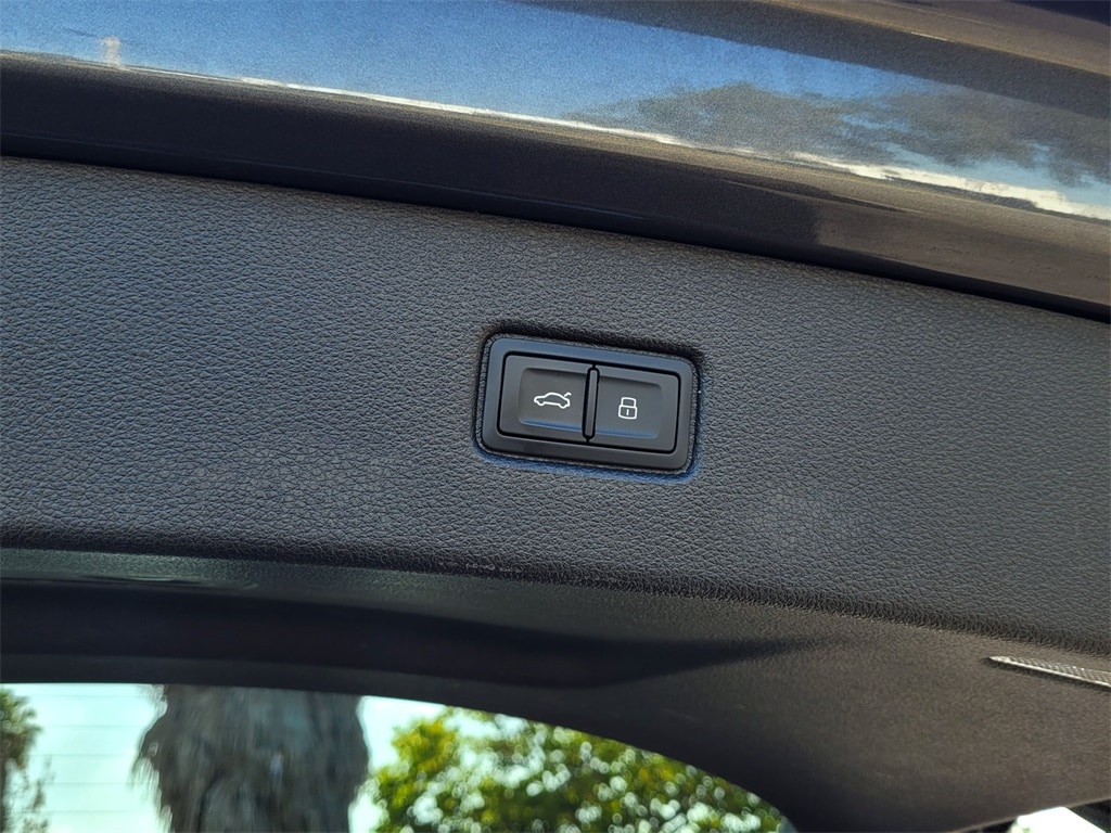2022 Audi Q7 Premium Plus - Photo 35