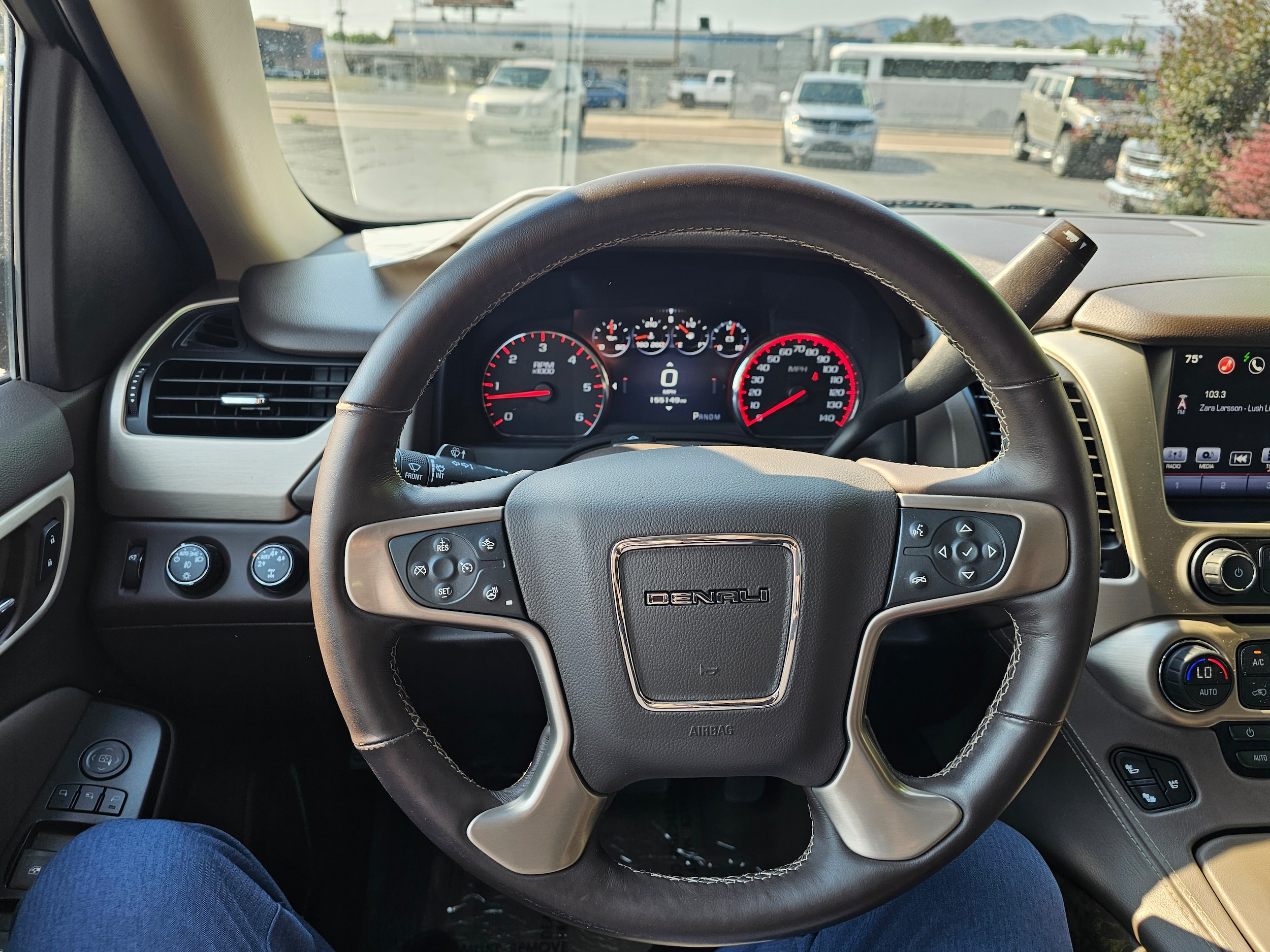 2016 GMC Yukon Denali - Photo 11