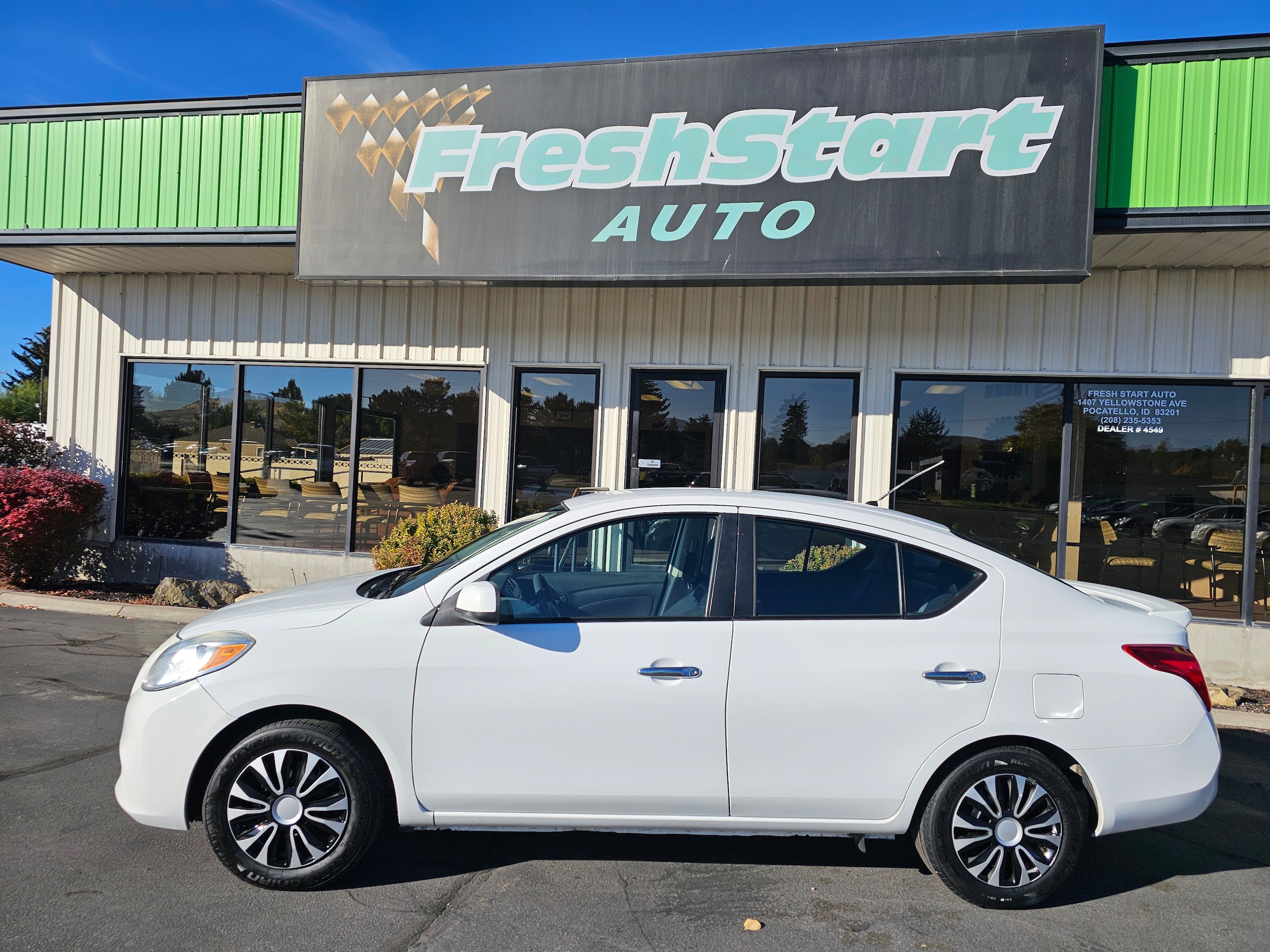 2013 Nissan Versa Sedan SV