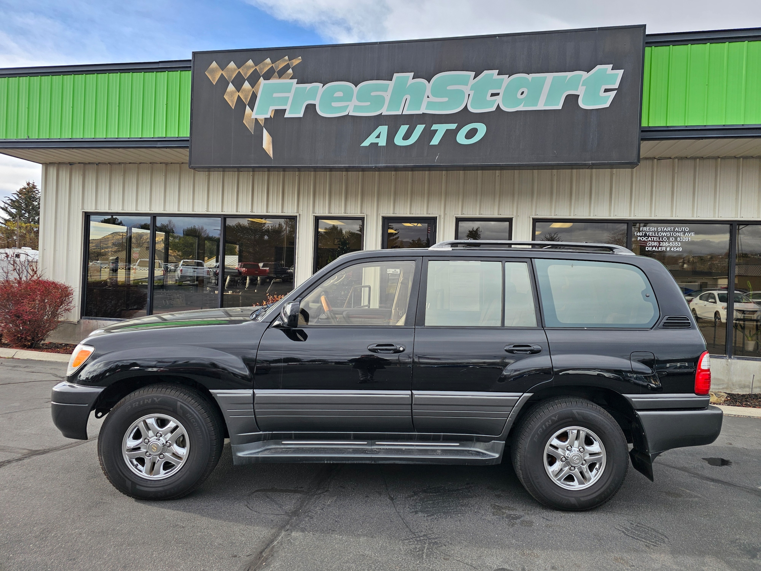 2002 Lexus LX 470's photo