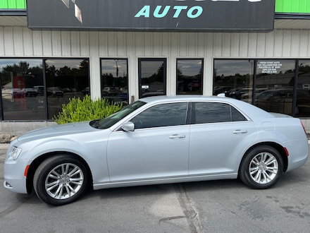 2020 Chrysler 300 Touring Sedan