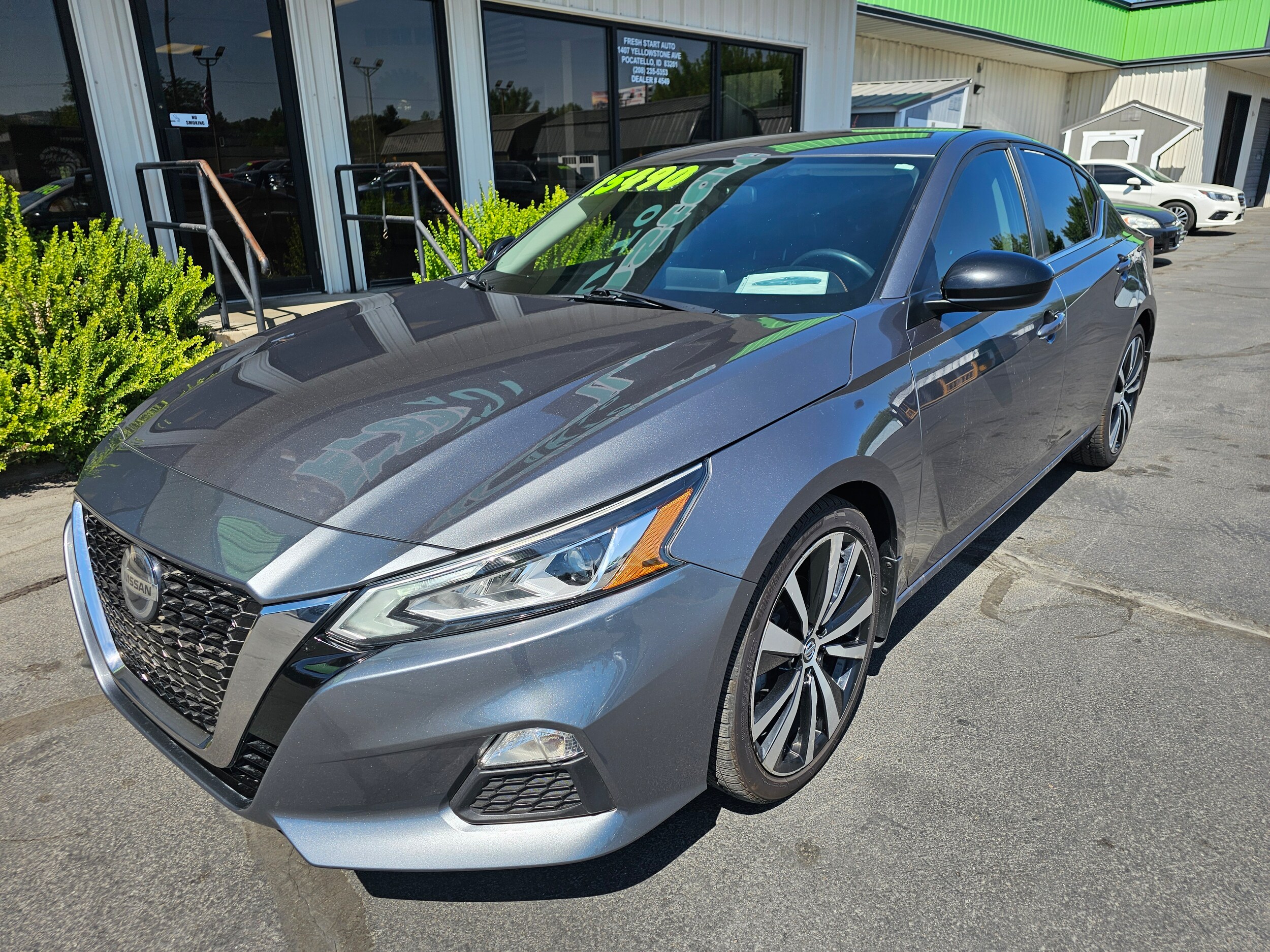 2019 Nissan Altima 2.5 SR photo 2