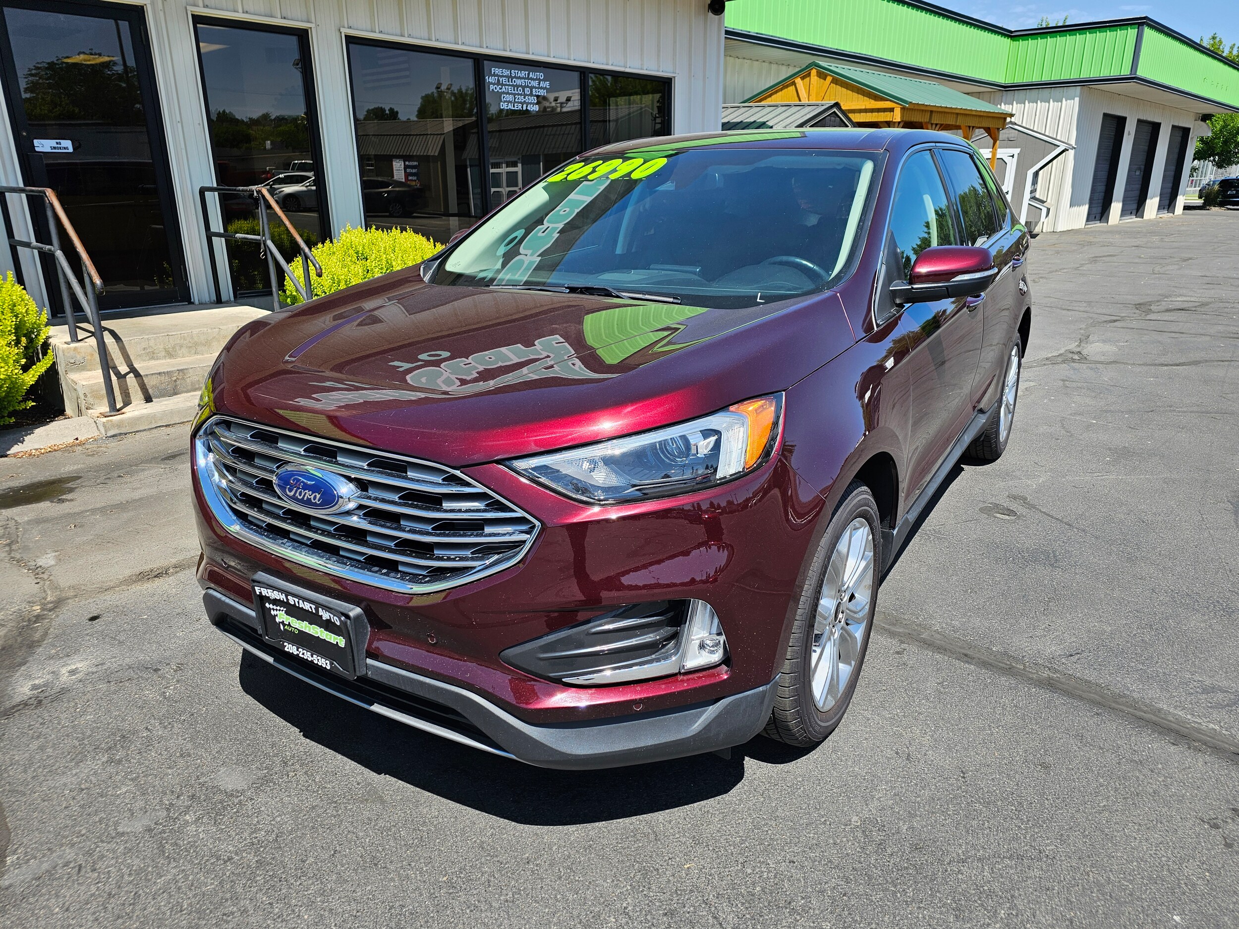 2023 Ford Edge Titanium photo 2