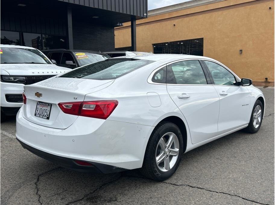 2024 Chevrolet Malibu 1LT photo 4