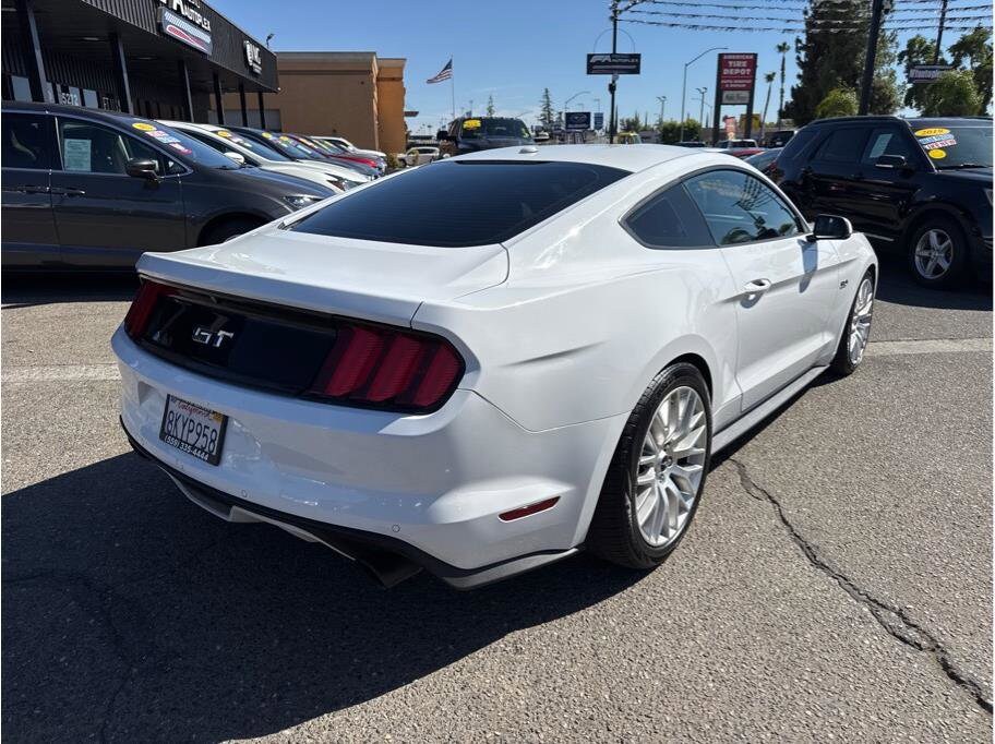 2016 Ford Mustang GT photo 4