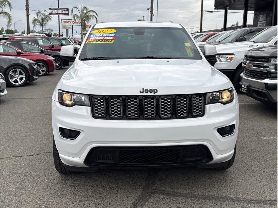 2022 Jeep Cherokee Laredo X SE Altitude photo 2