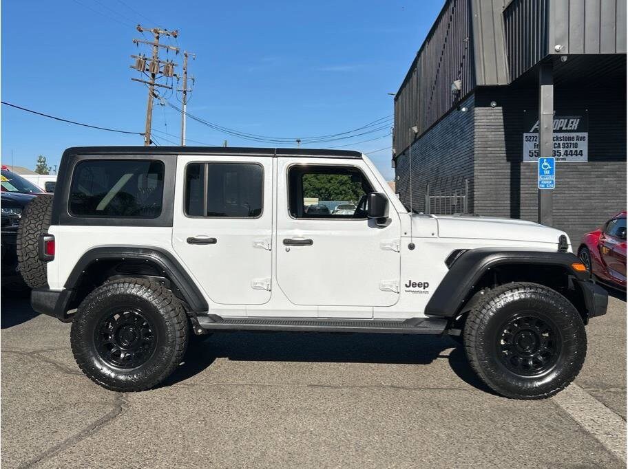 2022 Jeep Wrangler Unlimited Sport photo 2