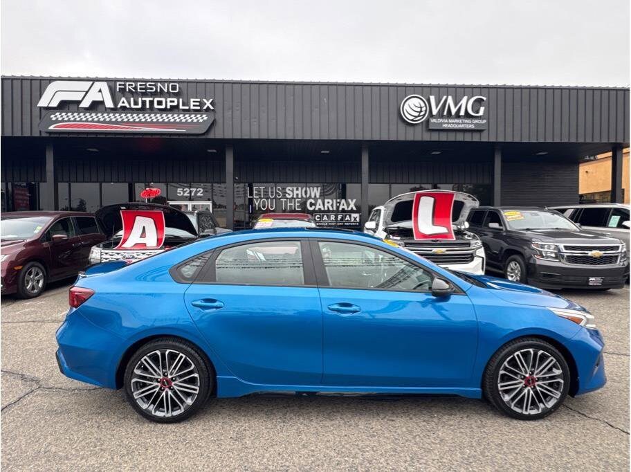 2022 Kia Forte GT photo 3