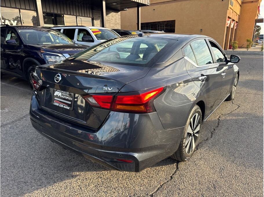2022 Nissan Altima 2.5 SV photo 4