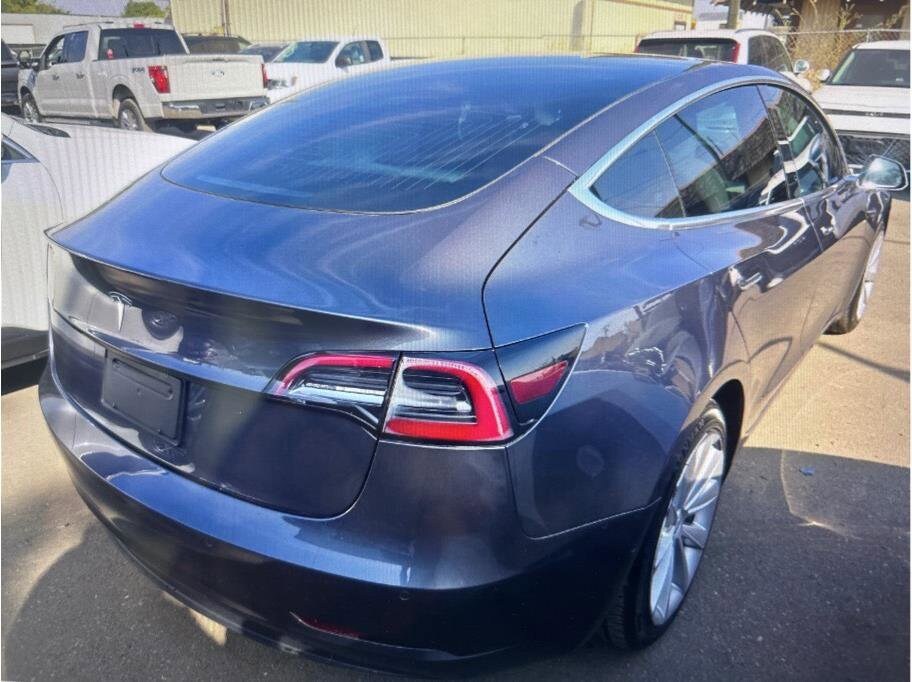 2020 Tesla Model 3 photo 2