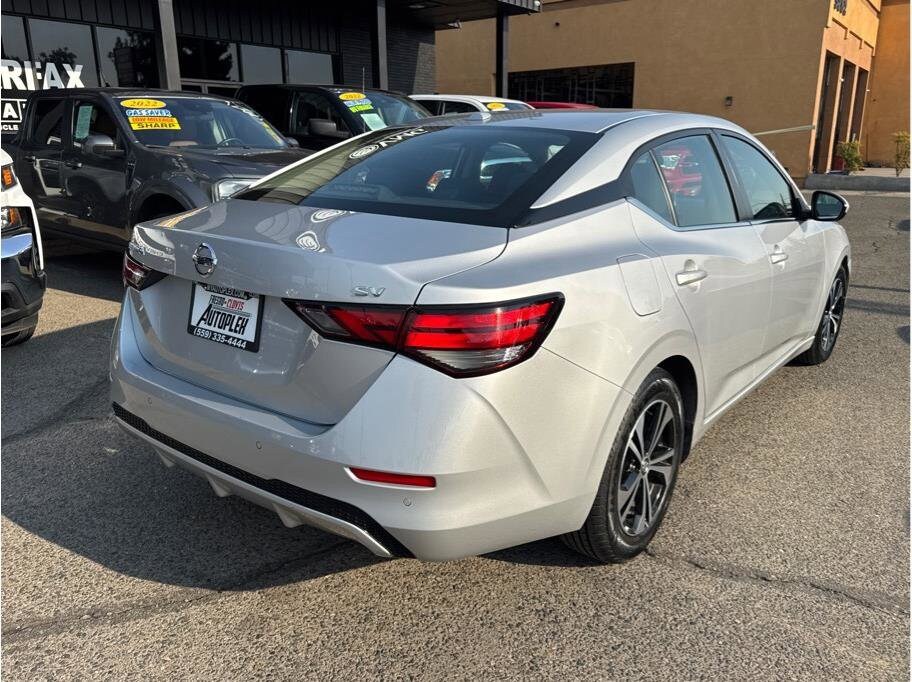 2023 Nissan Sentra SV photo 3