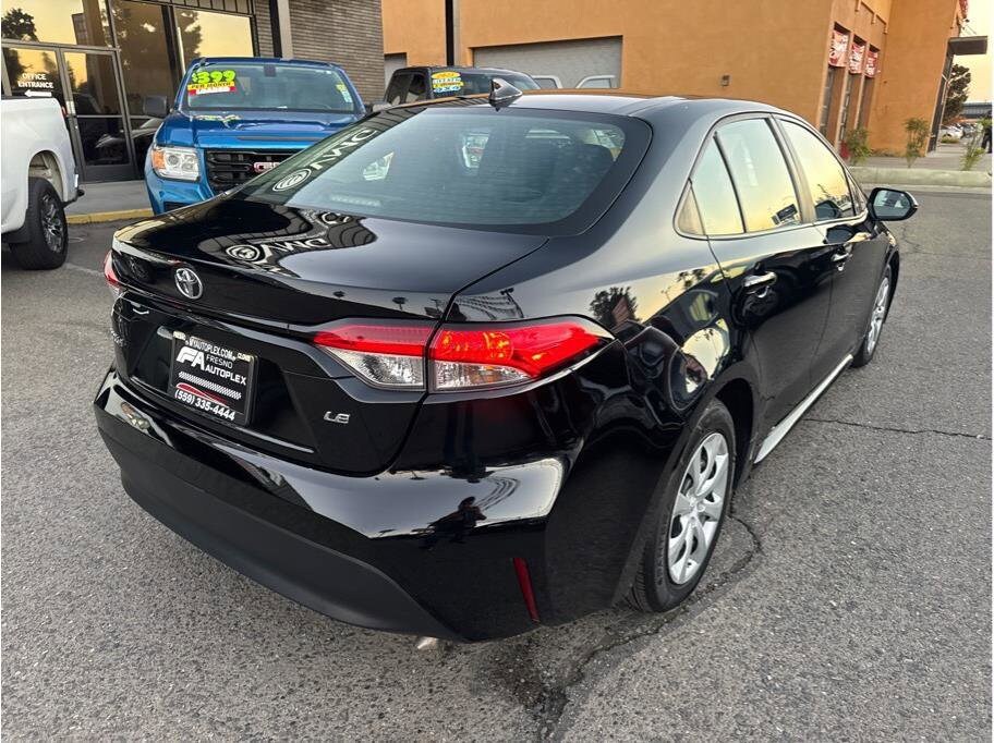 2023 Toyota Corolla LE photo 4