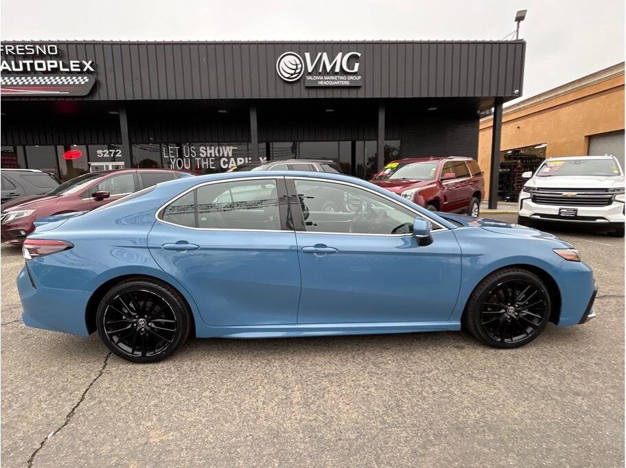 2023 Toyota Camry XSE photo 3