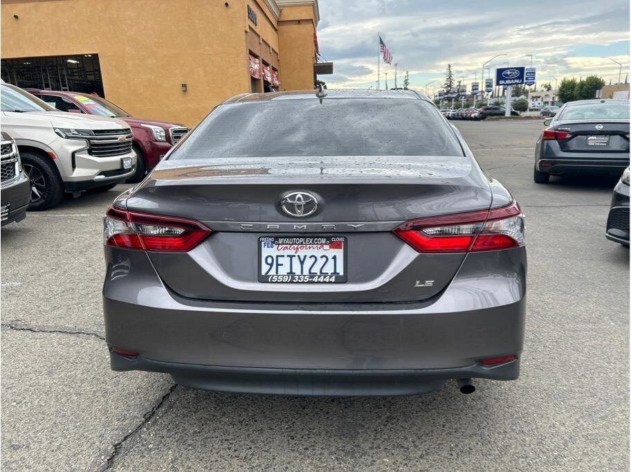 2023 Toyota Camry LE photo 4