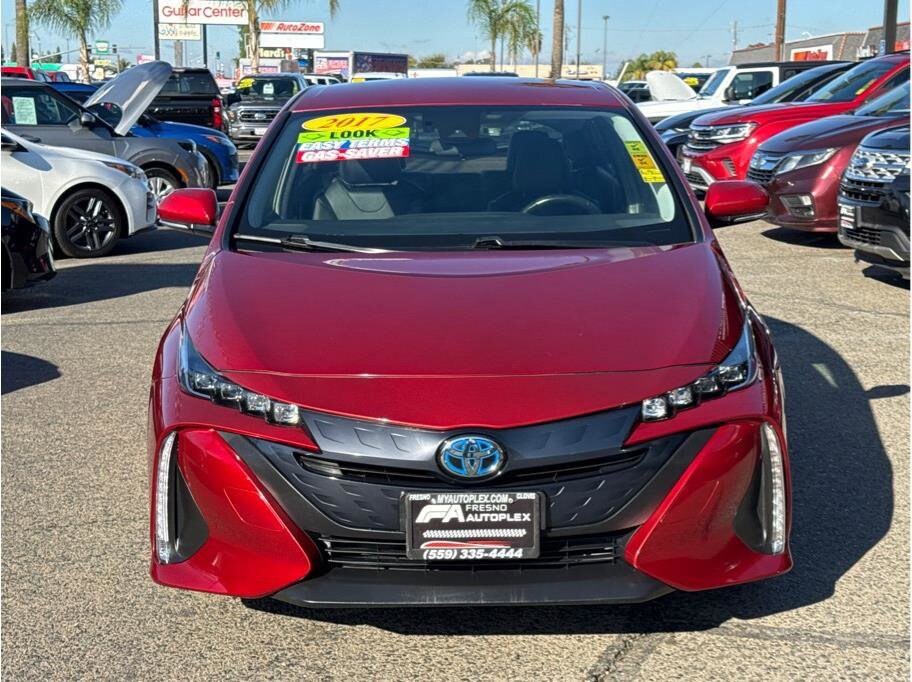 2017 Toyota Prius Prime photo 2