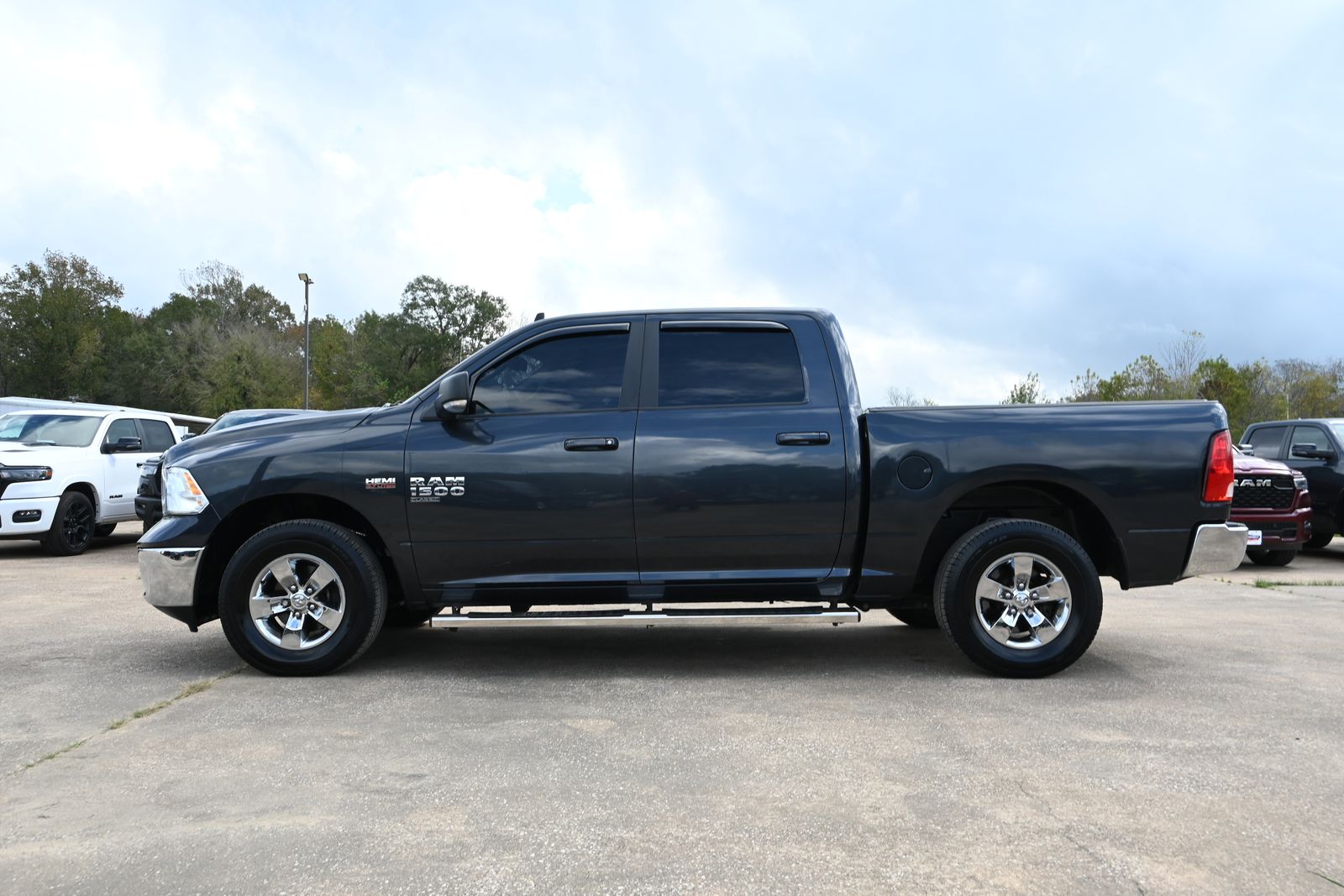 2020 Ram 1500 Classic SLT photo 2