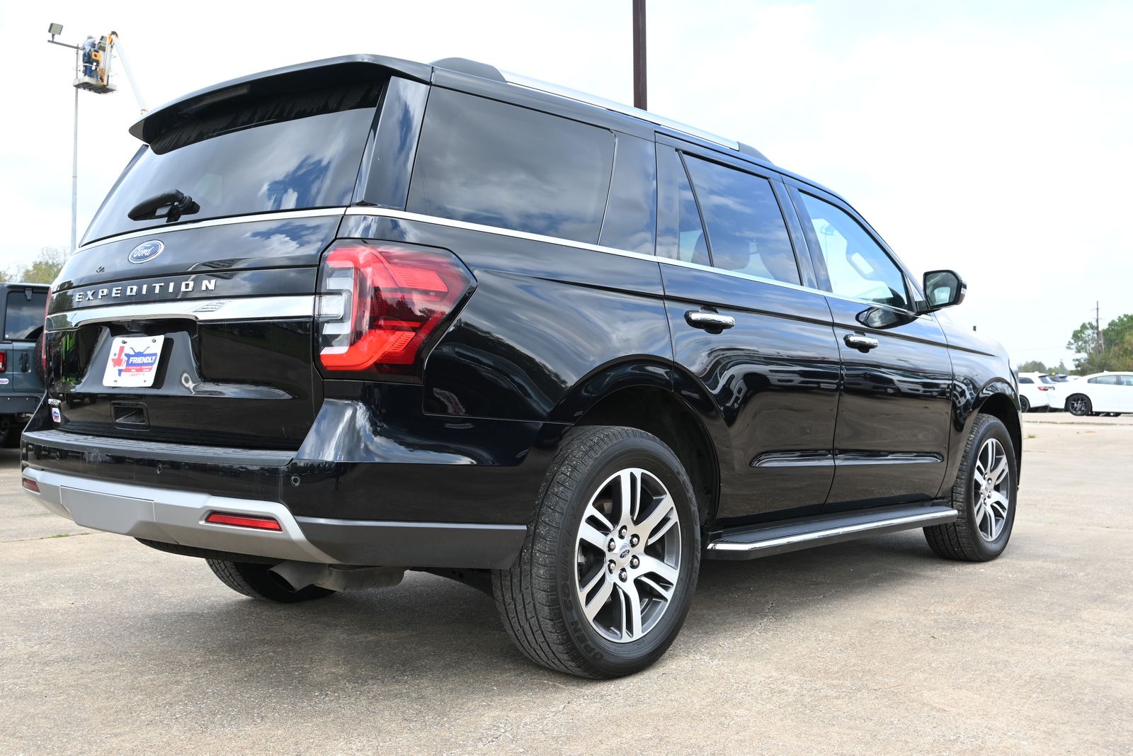 2023 Ford Expedition Limited photo 3