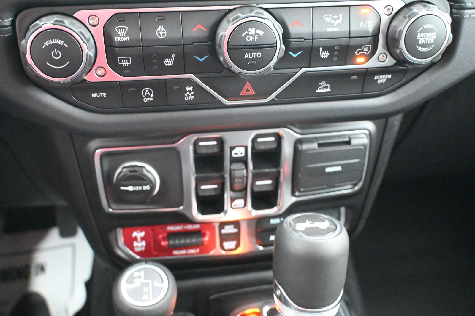 2025 Jeep Wrangler 4-Door Rubicon - Photo 14