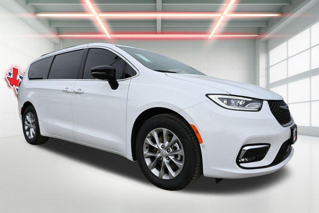 New 2026 Chrysler Pacifica LIMITED Passenger Van