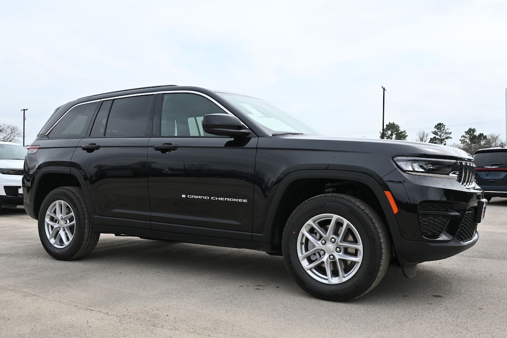 New 2026 Jeep Grand Cherokee LAREDO X 4X4 Sport Utility