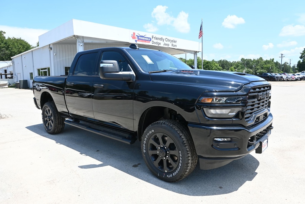 New 2026 Ram 2500 BLACK EXPRESS CREW CAB 4X4 6'4 BOX Pickup