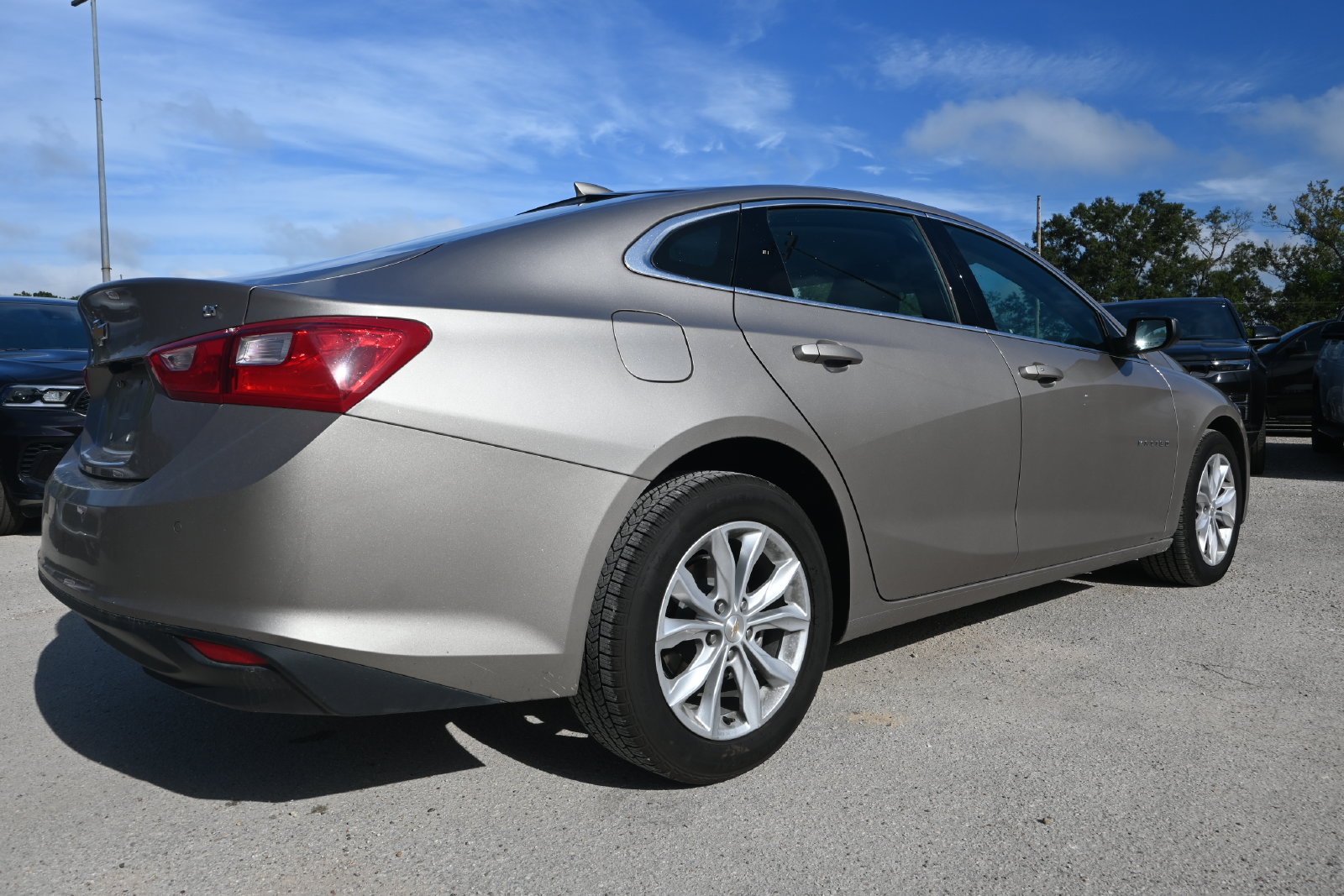 Used 2025 Chevrolet Malibu 1LT with VIN 1G1ZD5STXSF146172 for sale in Liberty, TX