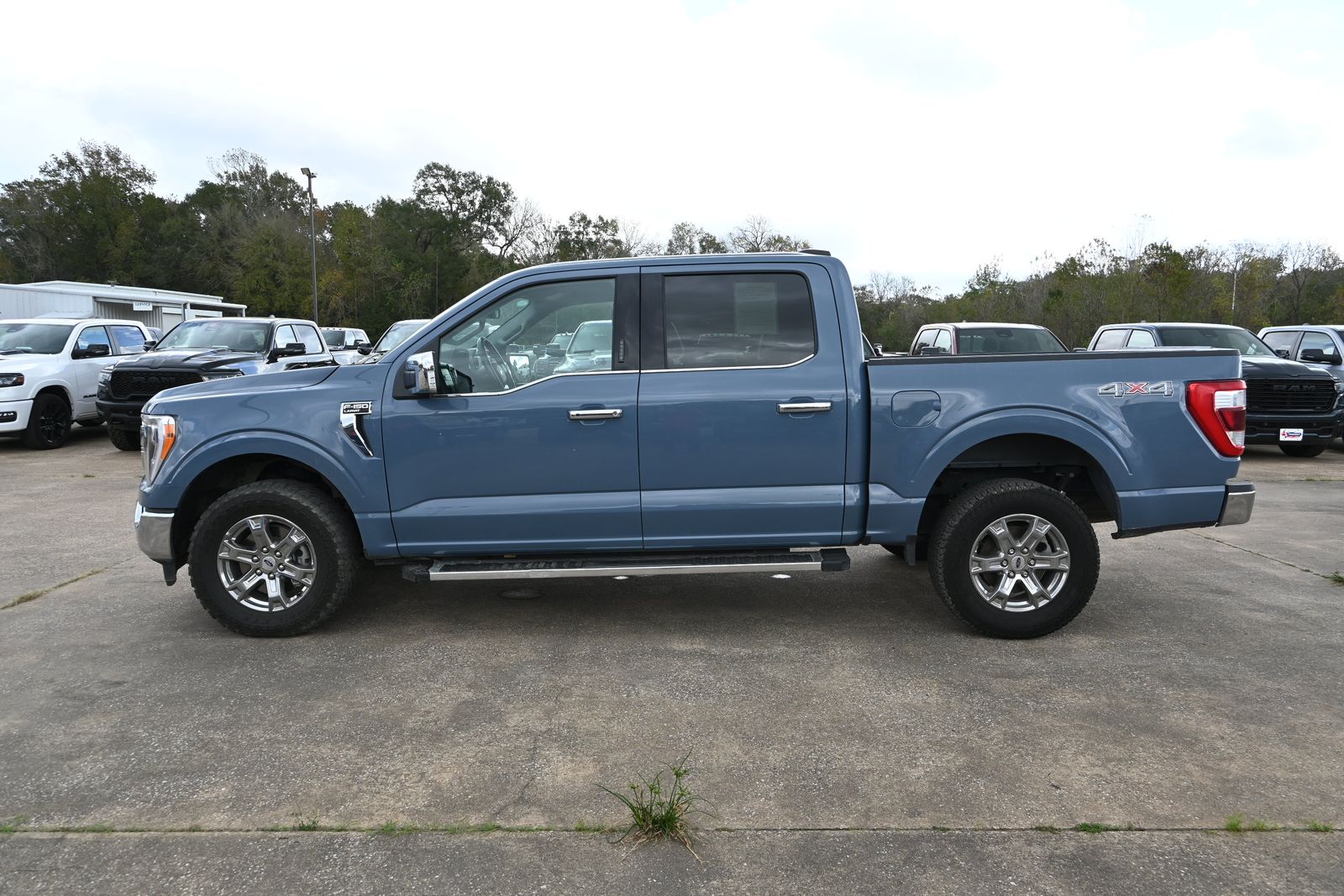 2023 Ford F-150 Lariat photo 3