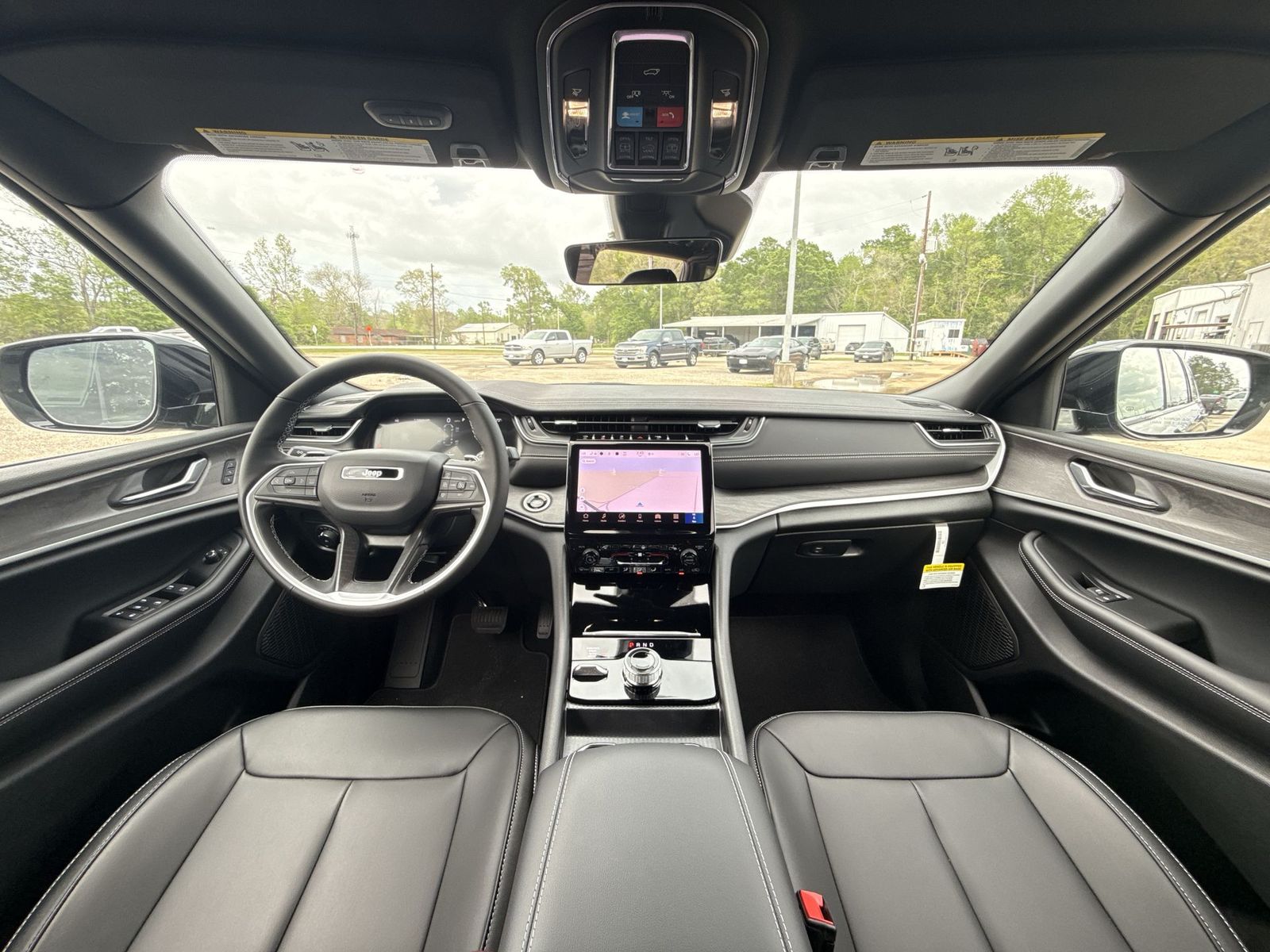 2025 Jeep Grand Cherokee Limited photo 4