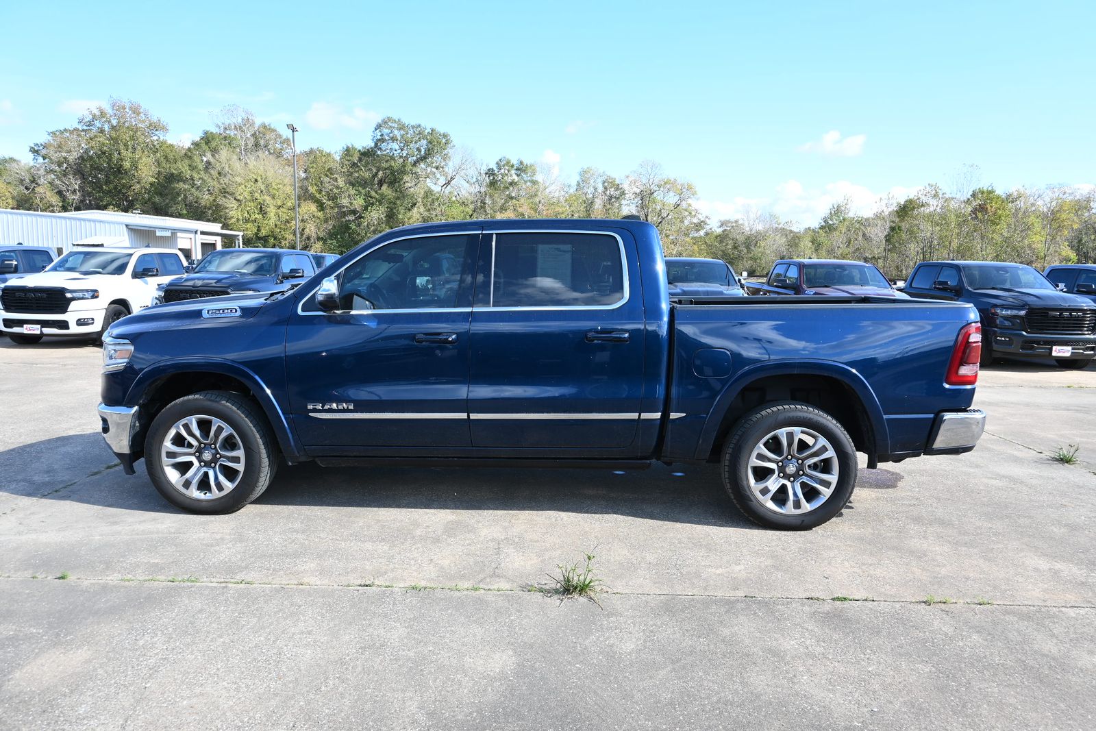 2023 Ram 1500 Limited photo 3